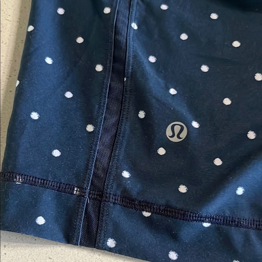 Lululemon Blue and White Lined Polka Dot Athletic Casual Shorts Men’s L - Picture 4 of 9